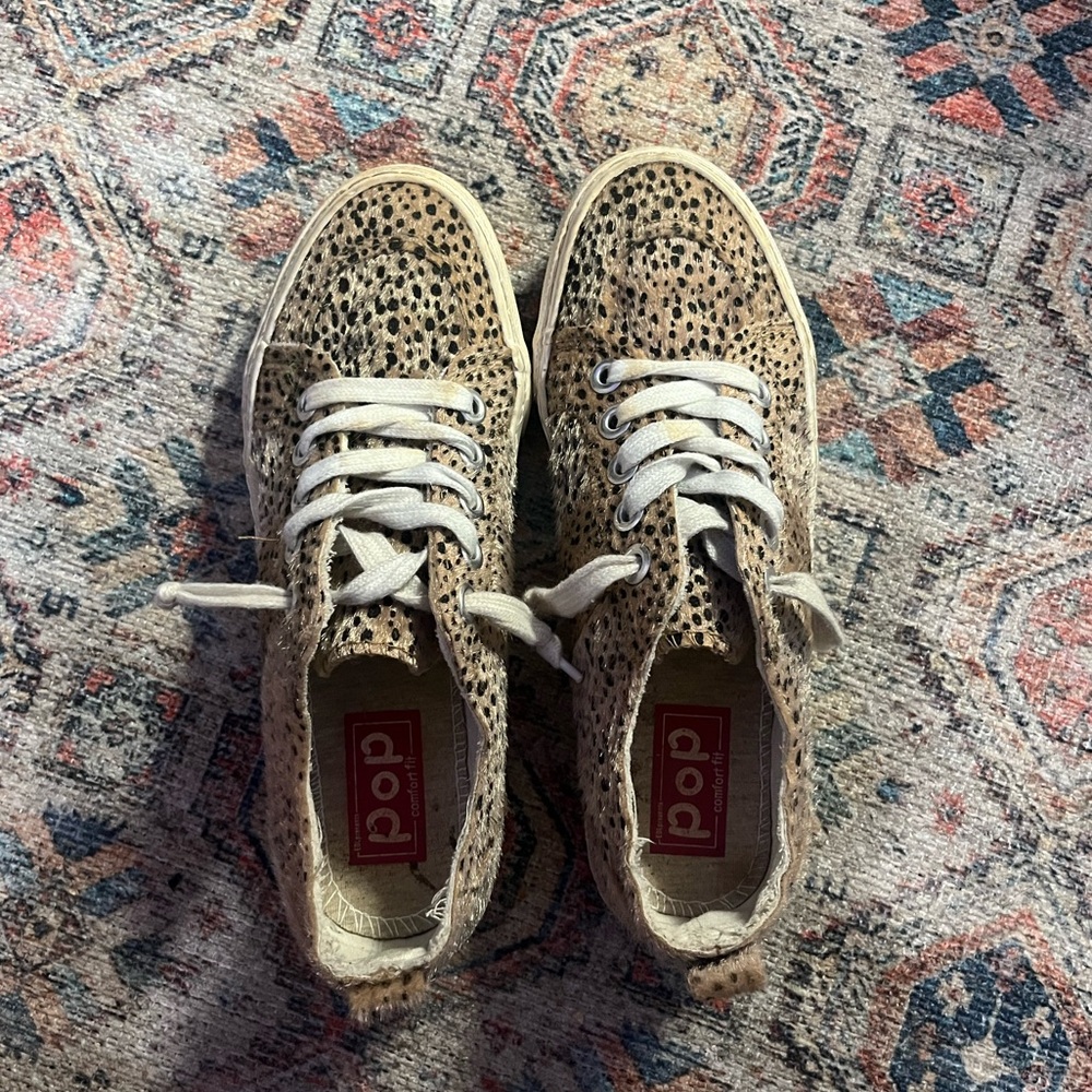 Kids Cheetah Fur Print Low Top Shoes - Youth size 6.5